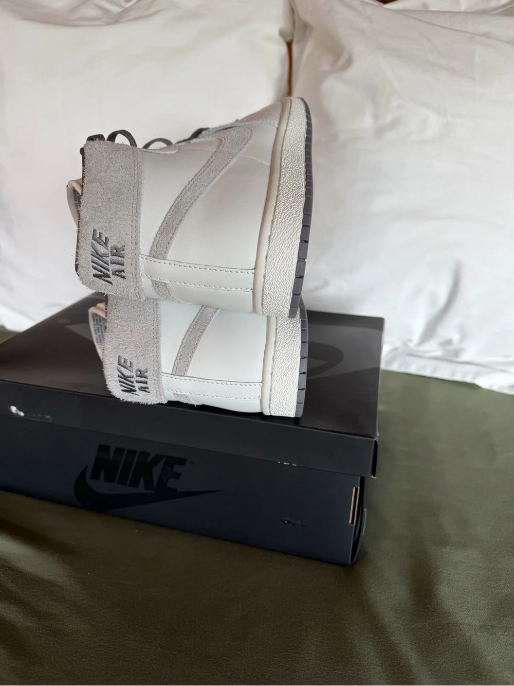 Jordan Air Ship NWOT in box